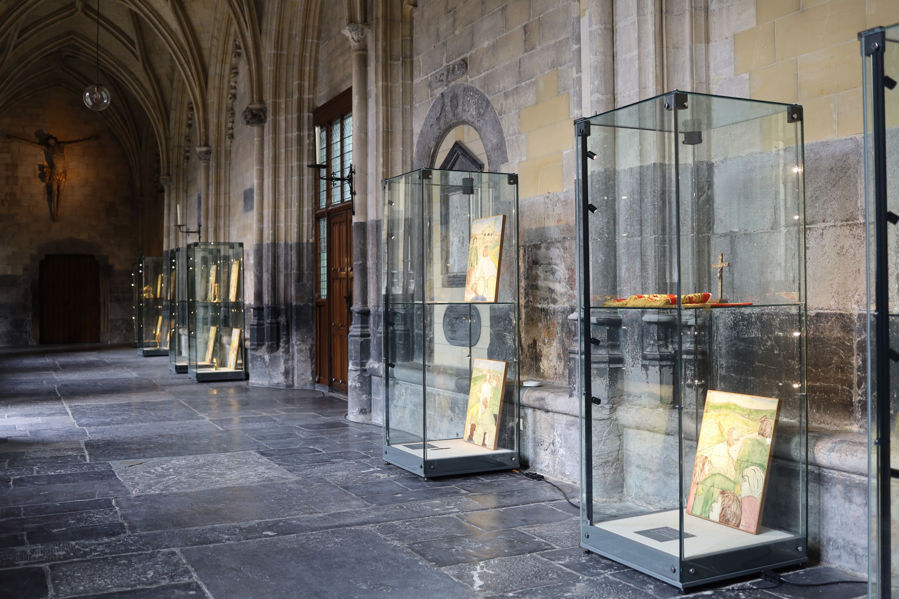 tentoonstelling maastrichtse kruisweg.JPG